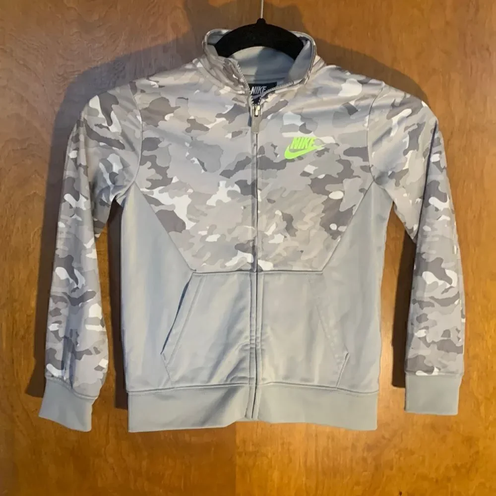 Nike GUC gray/white camo print lightweight zip up sweatshirt Size 6